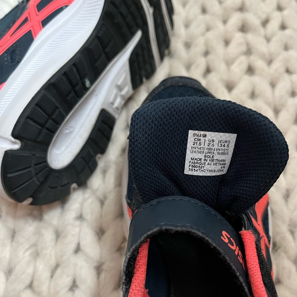 ASICS Runners - Picture 6 of 6